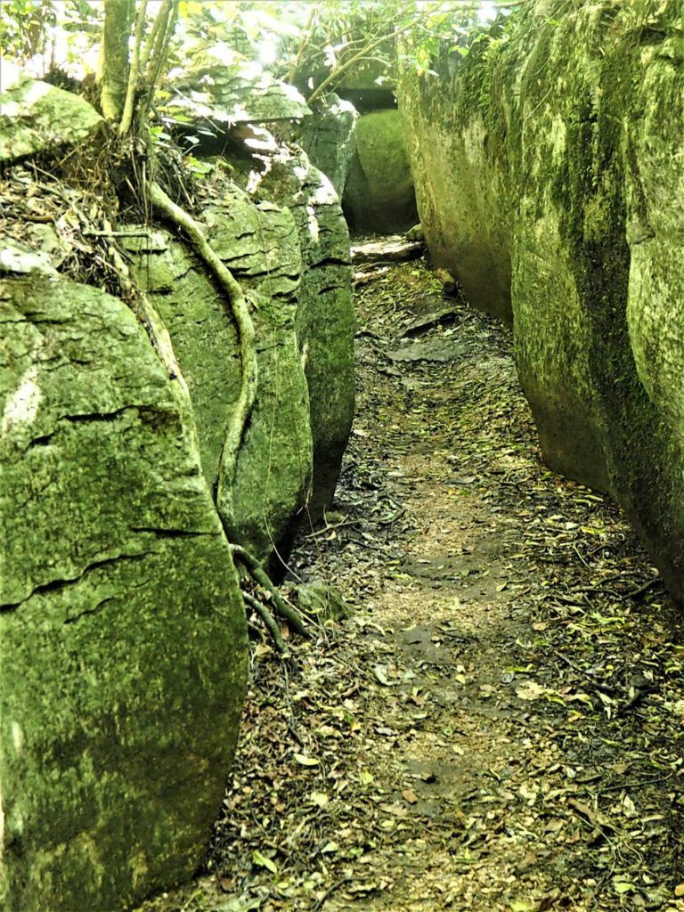 Labyrinth Rocks