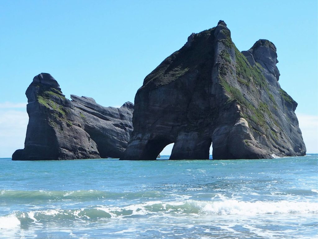 Rock islands Whakariki Beach