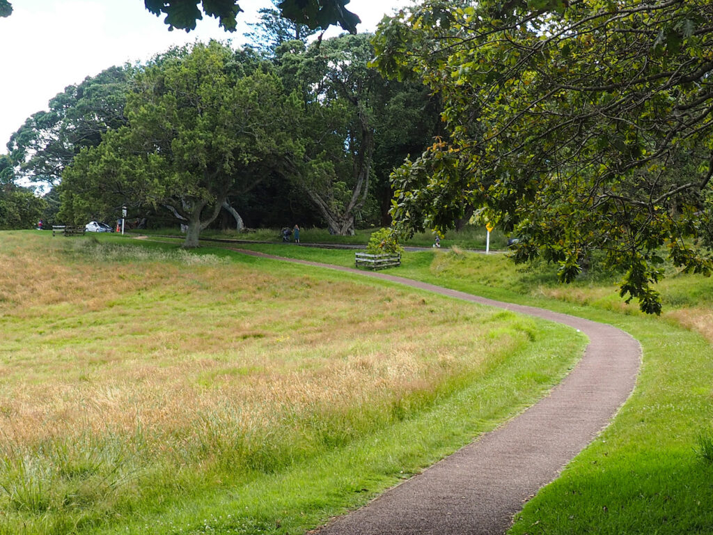 Cornwall Park Loop Path